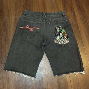Vintage LRG 'Wild Life' Embroidered Raw Hem Denim Jorts Size 34